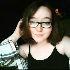 Meet your Posher, Steph